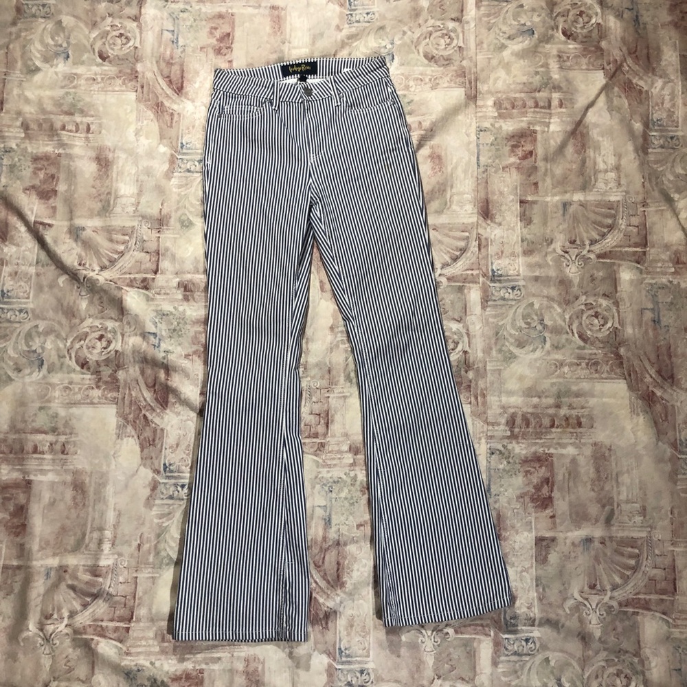 Indigo Rein Navy and White Striped Pants 
Size 5
